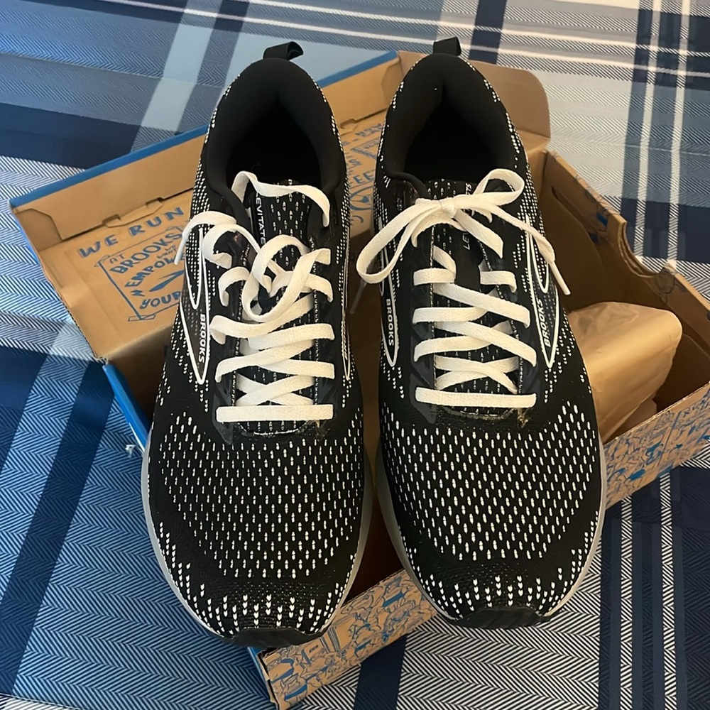 BROOKS LEVITATE CTS